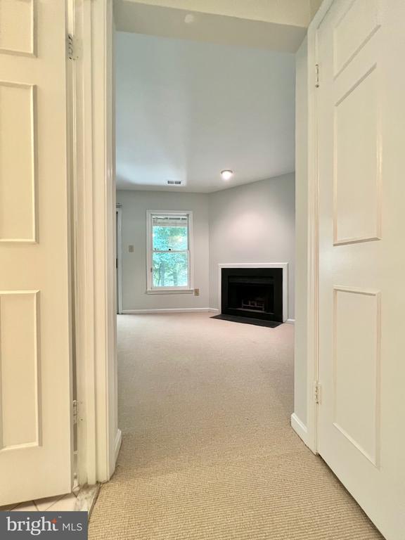 Building Photo - 10611 Pine Haven Terrace