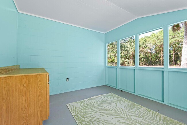 Building Photo - 1335 S Flagler Ave