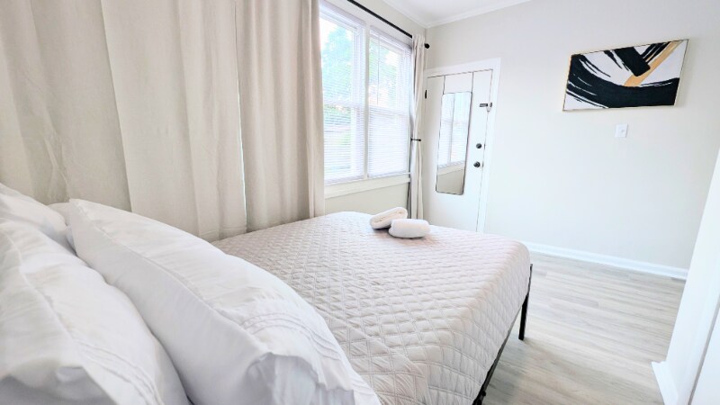 Building Photo - 352 Jackson St