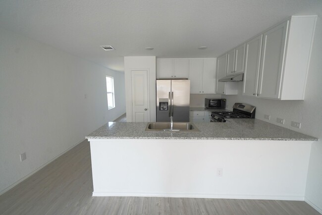 Building Photo - Gorgeous like-new home Available for Rent ...