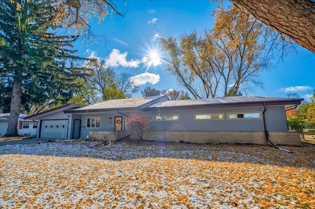 Building Photo - 5601 Russett Rd