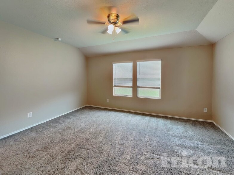 Building Photo - 125 Moonrise Dr