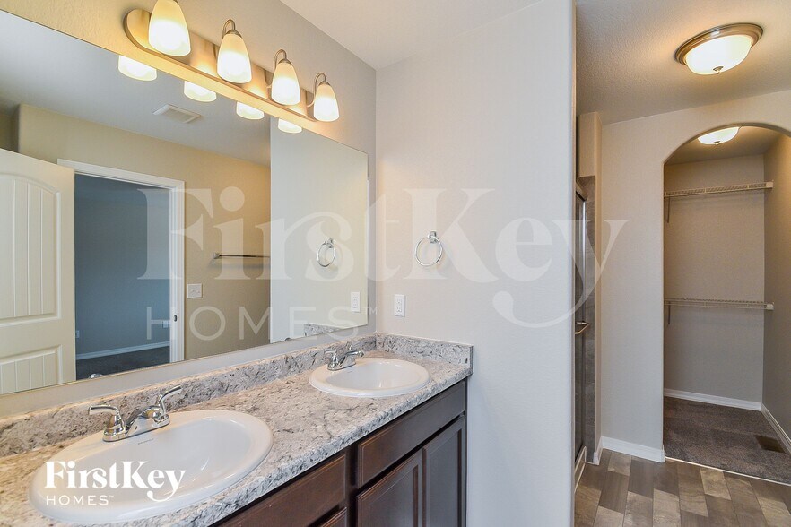 Building Photo - 7757 Benecia Dr