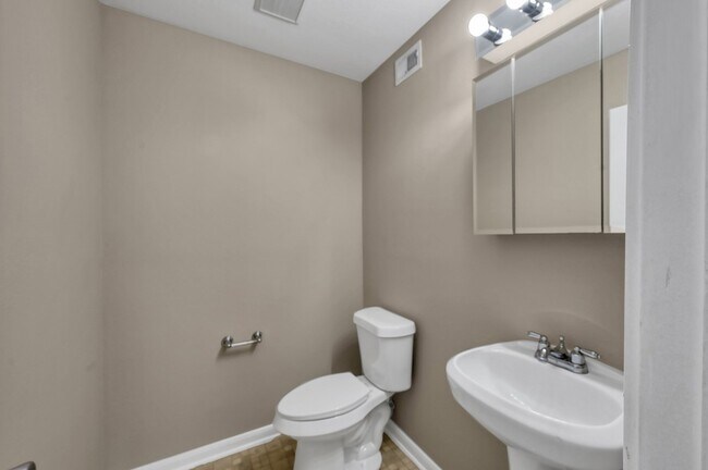 Building Photo - 179 Binnacle Ct