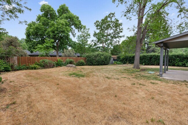Building Photo - 4 Bedroom completely remodeled home in Fort Collins