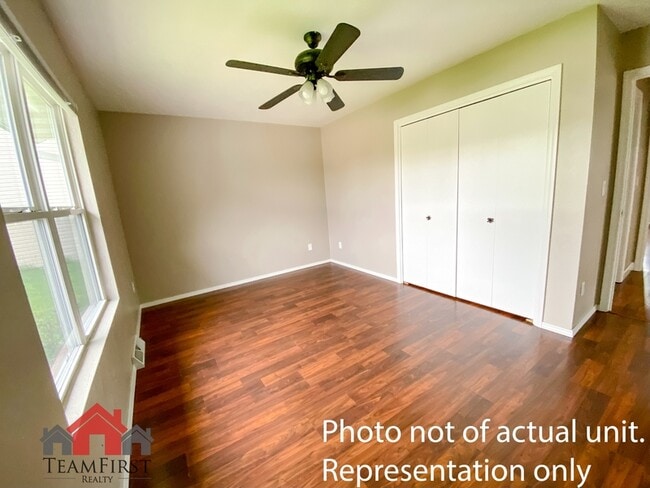 Building Photo - 1254 Crown Ct