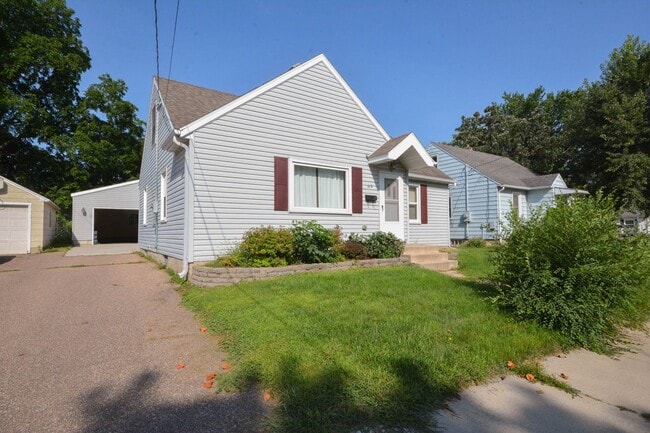 Primary Photo - Amazing location, beautiful house!