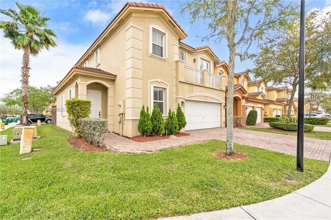 Building Photo - 8741 NW 111th Ct