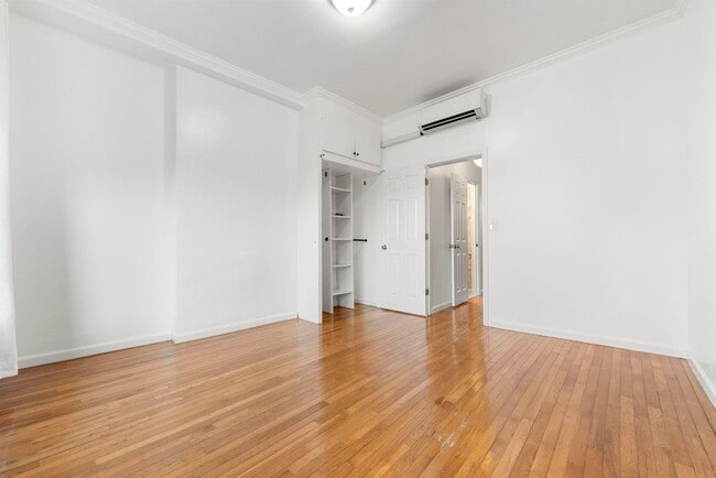 Building Photo - 40 Van Reypen St