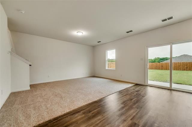 Building Photo - 828 Peach Tree Ln