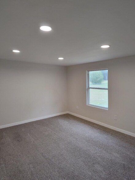 Building Photo - 11796 SW 151st Pl