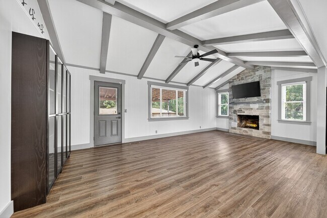 Building Photo - 3390 Tyree Springs Rd