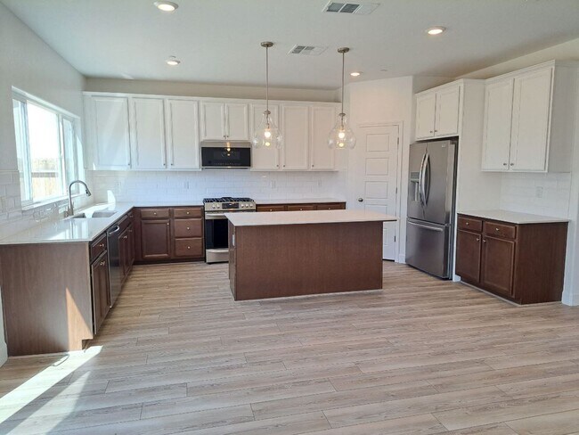 Building Photo - Brand New Home – AVAILABLE SOON!