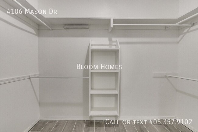 Building Photo - 4106 Mason Dr