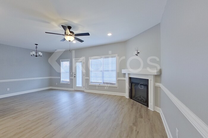 Building Photo - 3717 Oak Leaf Wy