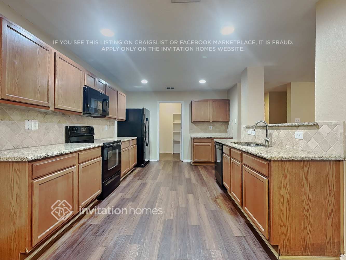 Building Photo - 829 Sheryn Dr