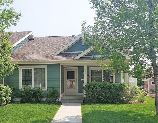 Building Photo - Fully Furnished 2 Bedroom Condo - All utilities, cable and internet provided!