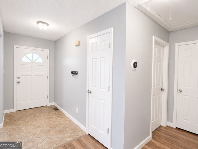 Building Photo - 157 Davidson Dr