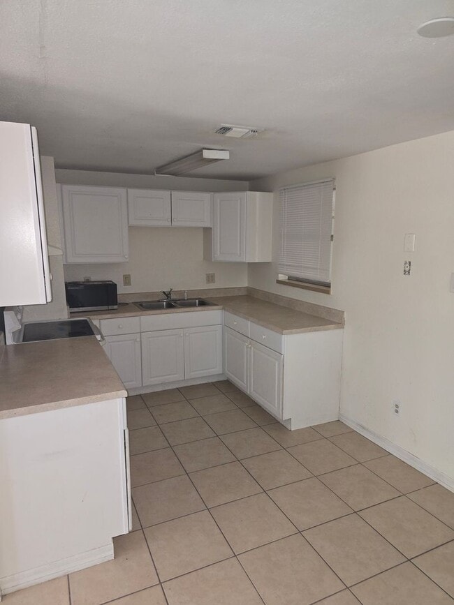 Building Photo - 2-Bedroom, 2-Bathroom Home in Spring Hill | ***(MOVE-IN SPECIAL/50% OFF 2ND MONTH)***