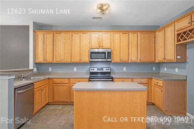 Building Photo - 12623 Shuman Ln