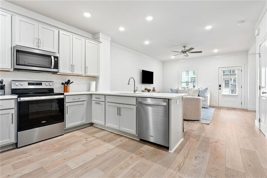 Building Photo - 1235 Tigers Tail Trl