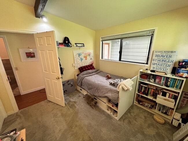 Building Photo - 27571 Sandy Shores Dr SW