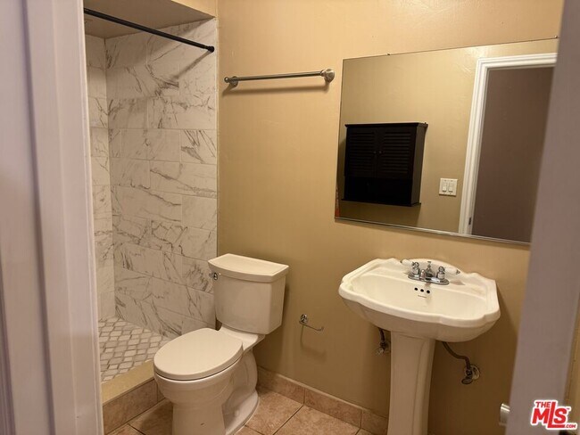 Building Photo - 2141 S Bentley Ave