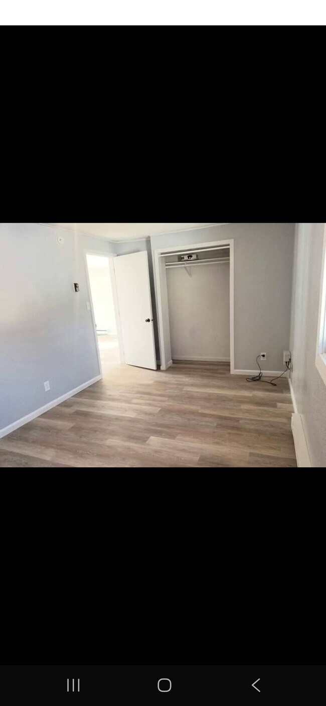 Building Photo - 400 W Main Ave