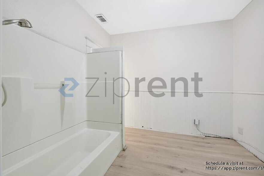 Building Photo - 3711 Wendelkin St