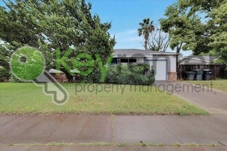 Building Photo - 3540 Grant Park Dr