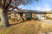 Building Photo - 313 Stanton Dr