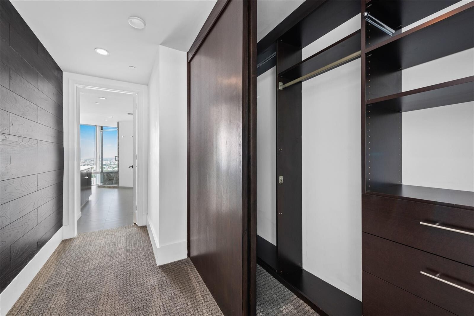Building Photo - 1643 Brickell Ave