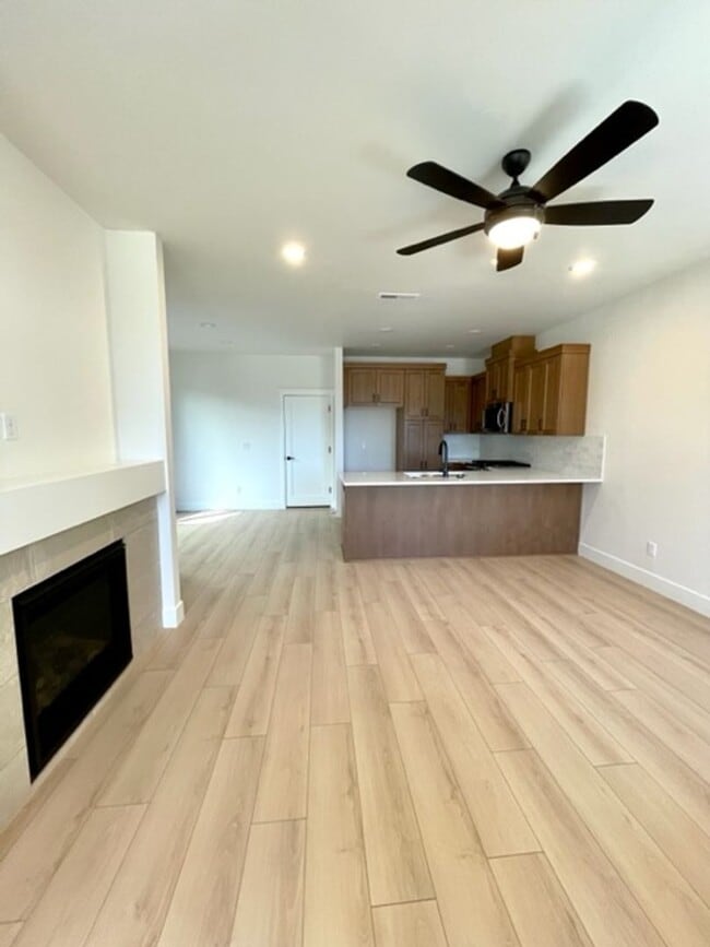 Building Photo - 3070 NE Terreo Pl