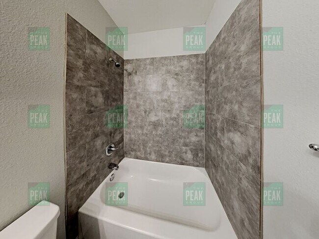 Building Photo - Move-In Special + WAIVED $300.00 ADMIN FEE!