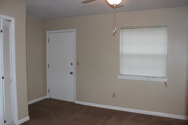 Building Photo - 1/1 Townhouse Close To TCC/FSU!