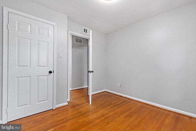 Building Photo - 9106 Suede Ct
