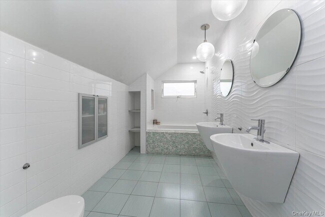 Building Photo - 536 Oxford Rd