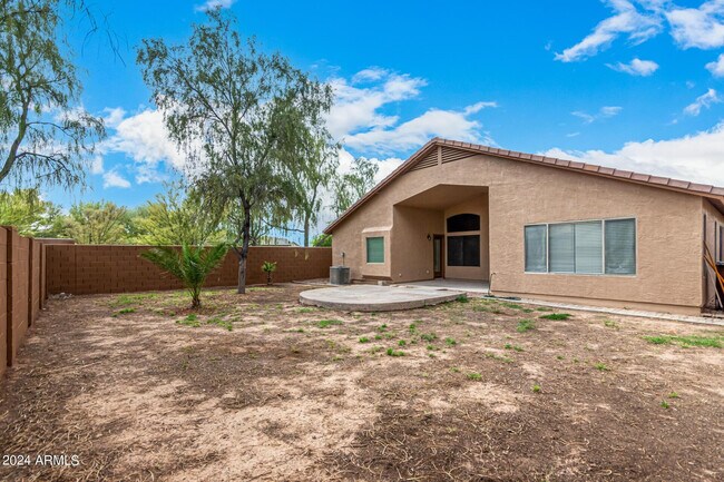 Building Photo - 45127 W Jack Rabbit Trail