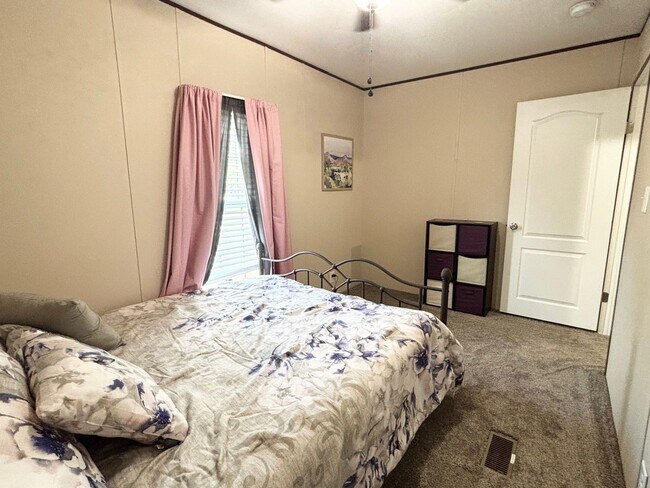 Building Photo - 2536 Blue Marlin St SW