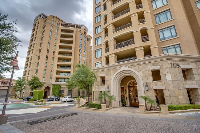 Building Photo - 7175 E Camelback Rd