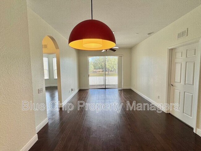 Building Photo - 6402 Cava Alta Dr