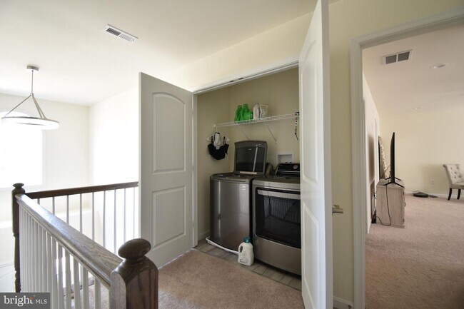 Building Photo - 84 Cilento Dr