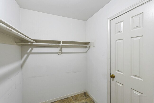 Building Photo - 3647 Marywood Dr