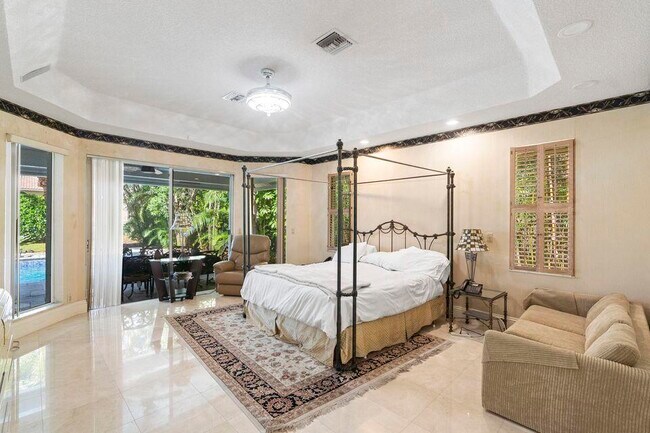 Building Photo - 3271 Harrington Dr