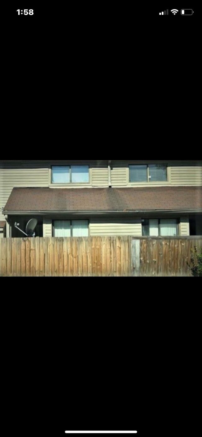 Building Photo - 5666 Encino Cove