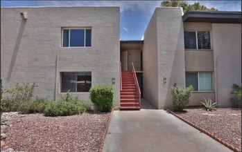 Building Photo - 4201 E Camelback Rd