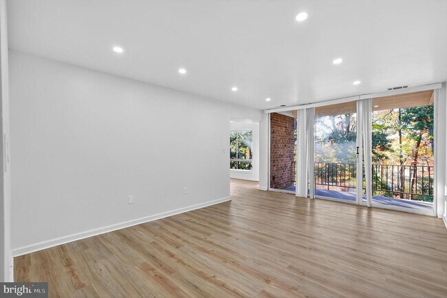 Building Photo - 8481 Greenbelt Rd