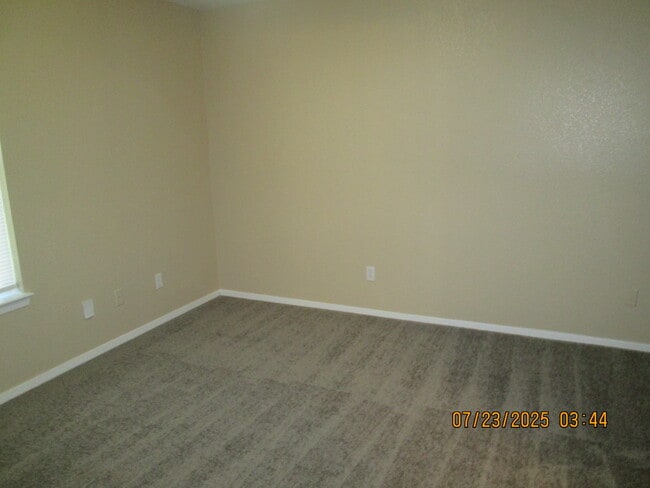 Building Photo - 1315 Belvon Pl