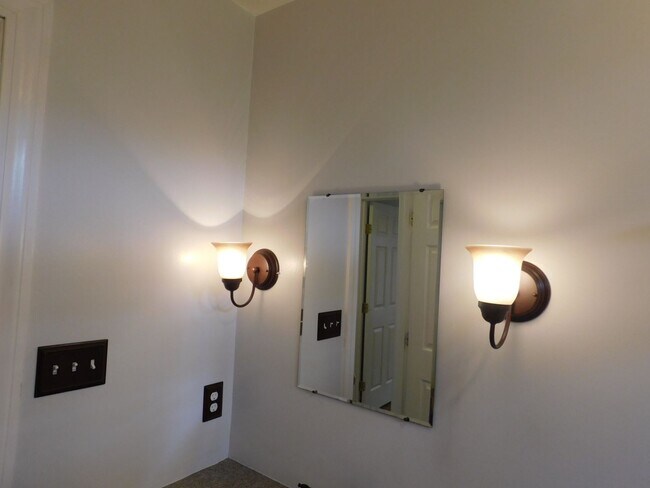 Building Photo - Beautiful home in the heart of Morehead City