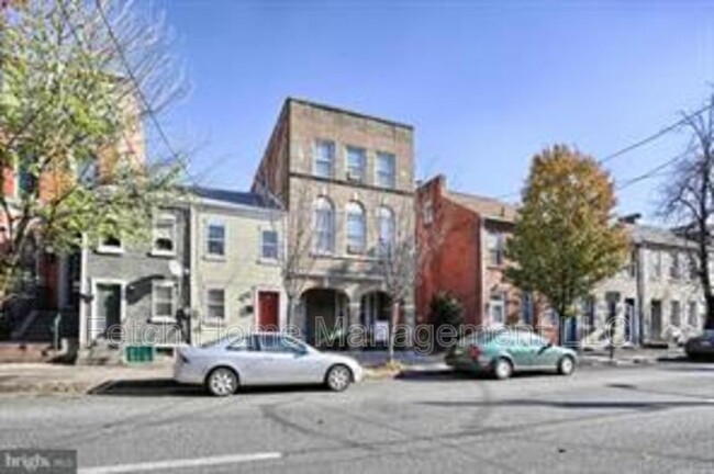 Building Photo - 137 S Prince St